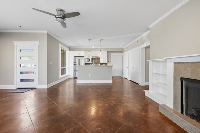 1320 May Street 100, Fort Worth, TX 76104