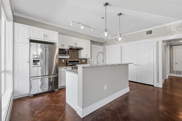 1320 May Street 100, Fort Worth, TX 76104