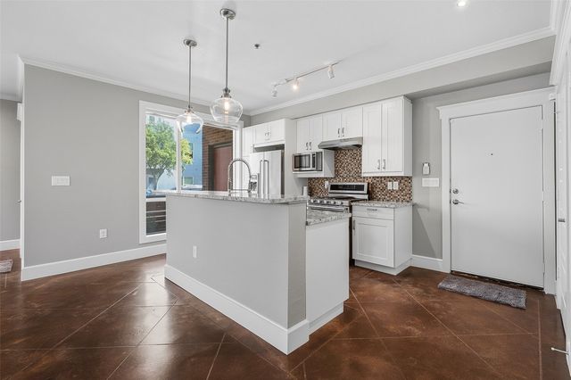 1320 May Street 100, Fort Worth, TX 76104