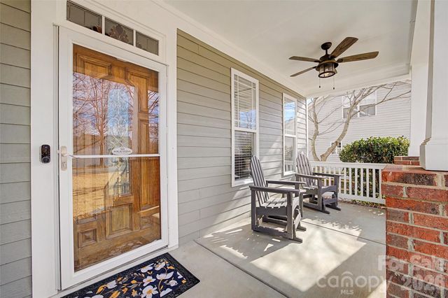 1044 Hunters Run Drive, Tega Cay, SC 29708