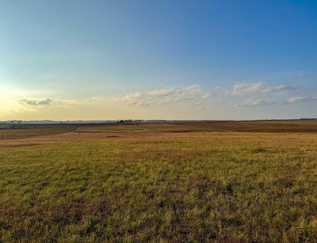 5895 Farek-Loth Road, Schulenburg, TX 78956