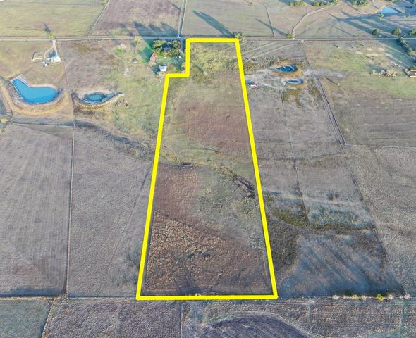 5895 Farek-Loth Road, Schulenburg, TX 78956