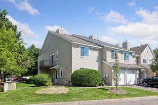 2230 Ranchview Lane N 93, Plymouth, MN 55447