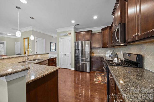 112 E Heart Pine Lane, Statesville, NC 28677