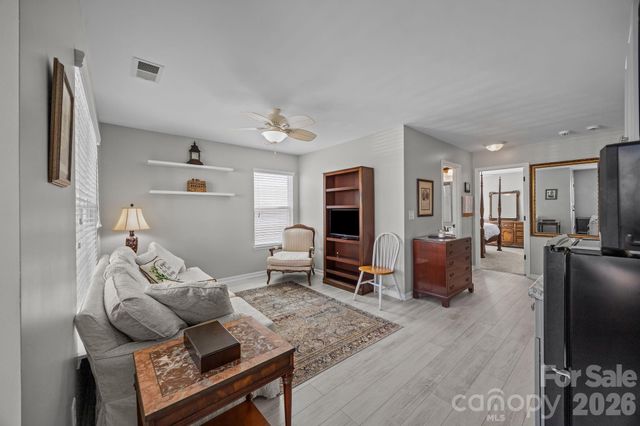 112 E Heart Pine Lane, Statesville, NC 28677