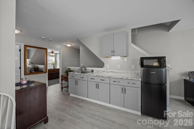 112 E Heart Pine Lane, Statesville, NC 28677