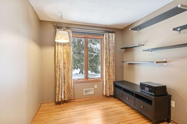 4364 Nicols Road, Eagan, MN 55122