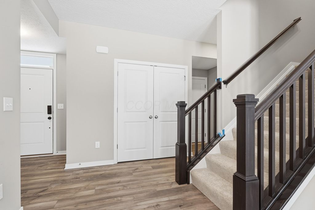 5507 Fawnsbury Court, Powell, OH 43065