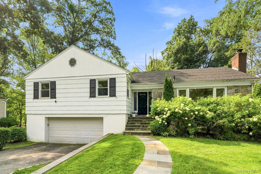 24 Benedict Road, Scarsdale, NY 10583 — photo 2