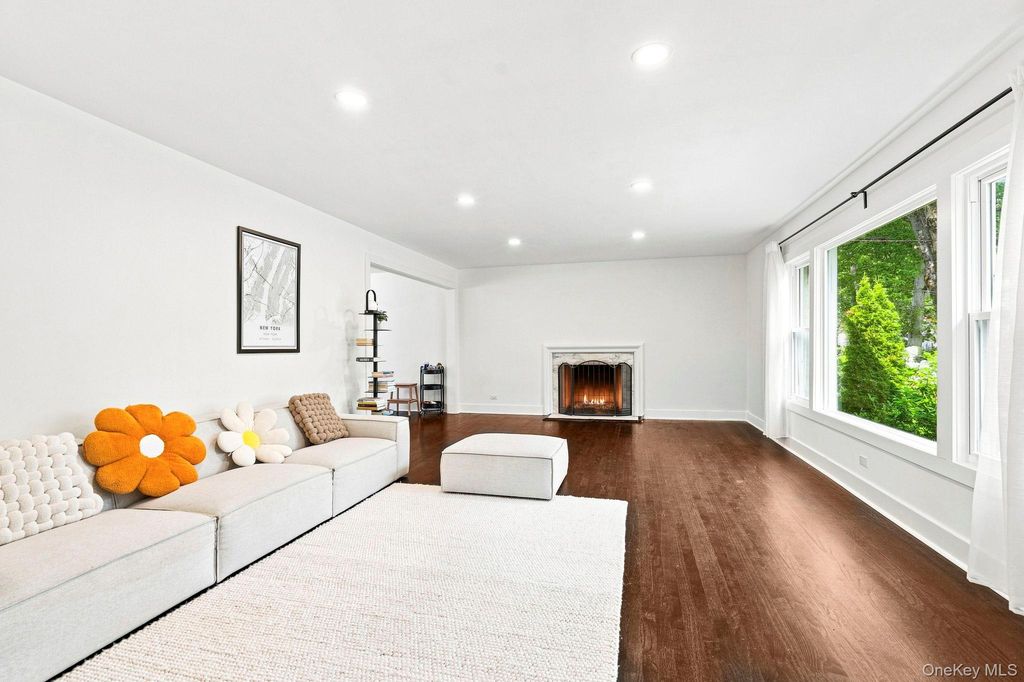 24 Benedict Road, Scarsdale, NY 10583 — photo 5