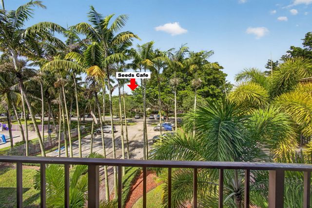 120 Sparrow Drive 304, Royal Palm Beach, FL 33411