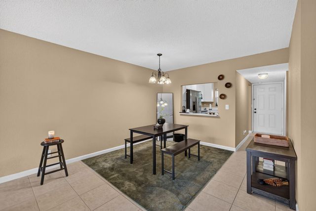 120 Sparrow Drive 304, Royal Palm Beach, FL 33411