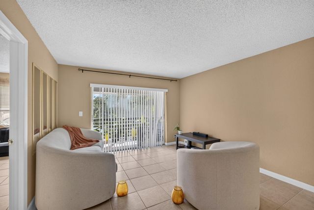 120 Sparrow Drive 304, Royal Palm Beach, FL 33411