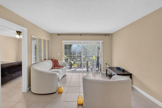 120 Sparrow Drive 304, Royal Palm Beach, FL 33411