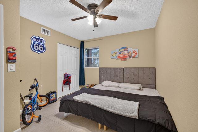 120 Sparrow Drive 304, Royal Palm Beach, FL 33411