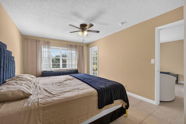 120 Sparrow Drive 304, Royal Palm Beach, FL 33411