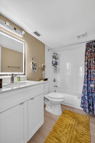 120 Sparrow Drive 304, Royal Palm Beach, FL 33411