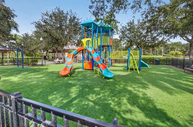 120 Sparrow Drive 304, Royal Palm Beach, FL 33411