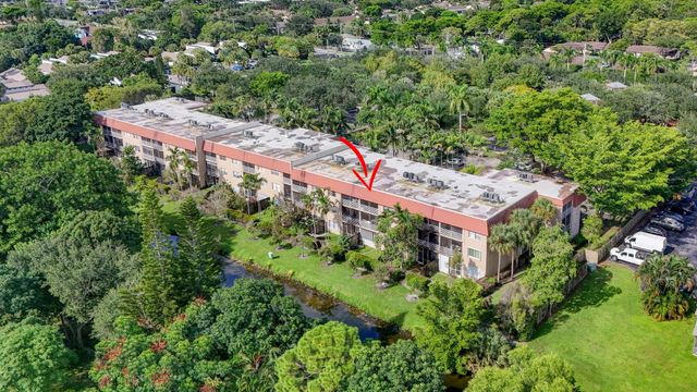 120 Sparrow Drive 304, Royal Palm Beach, FL 33411