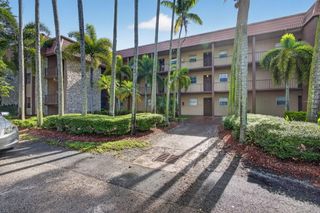 120 Sparrow Drive 304, Royal Palm Beach, FL 33411