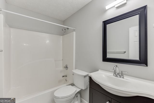 2950 Bridge Drive, Gainesville, GA 30506