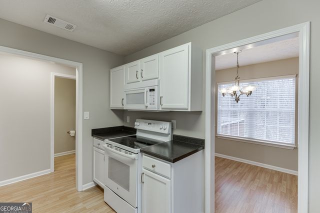 2950 Bridge Drive, Gainesville, GA 30506