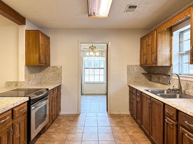 5805 Pecan Circle, Alvarado, TX 76009