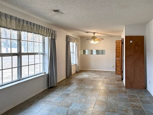 5805 Pecan Circle, Alvarado, TX 76009