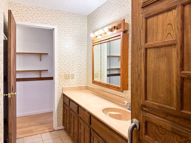 5805 Pecan Circle, Alvarado, TX 76009