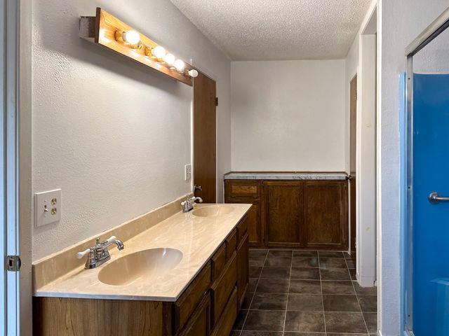 5805 Pecan Circle, Alvarado, TX 76009