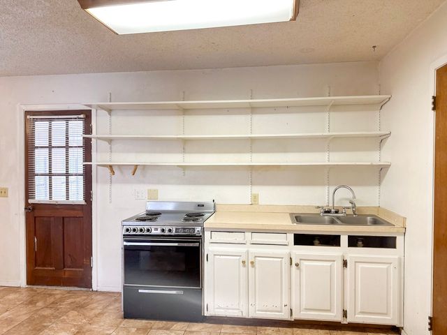 5805 Pecan Circle, Alvarado, TX 76009