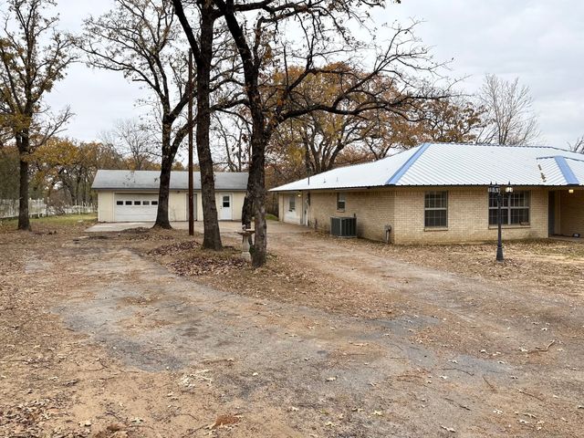 5805 Pecan Circle, Alvarado, TX 76009