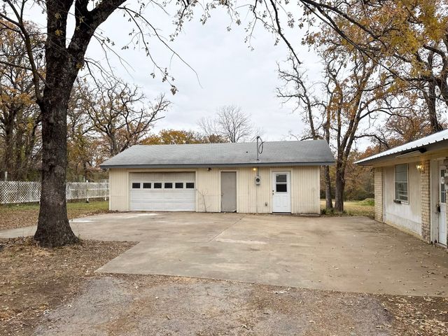 5805 Pecan Circle, Alvarado, TX 76009