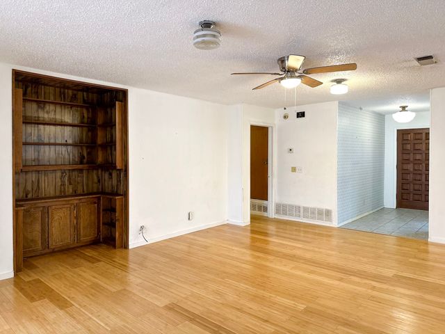 5805 Pecan Circle, Alvarado, TX 76009