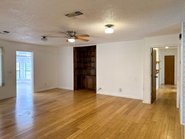 5805 Pecan Circle, Alvarado, TX 76009