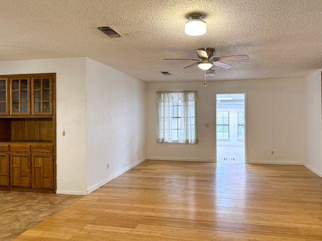 5805 Pecan Circle, Alvarado, TX 76009