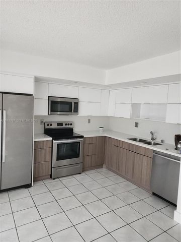 8500 SW 133rd Ave Rd 423, Miami, FL 33183