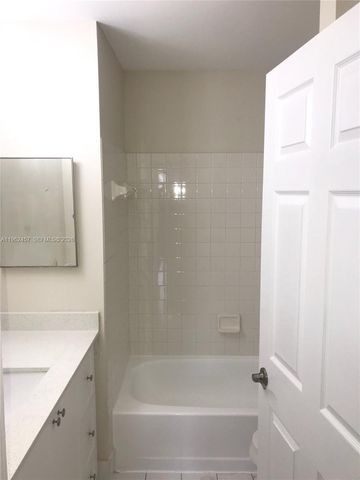 8500 SW 133rd Ave Rd 423, Miami, FL 33183