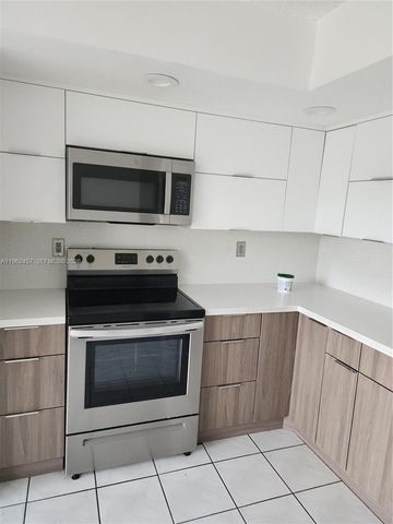 8500 SW 133rd Ave Rd 423, Miami, FL 33183