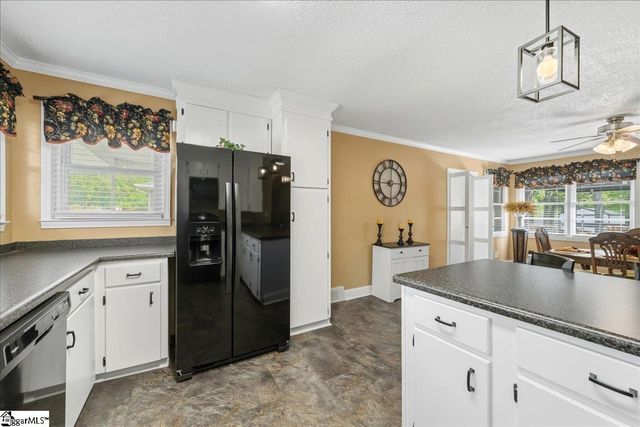 210 Heyward Avenue, Honea Path, SC 29654
