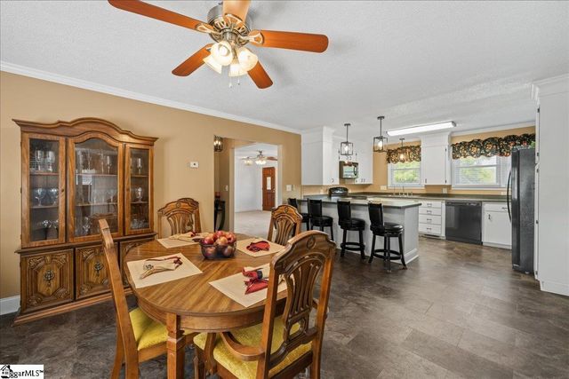 210 Heyward Avenue, Honea Path, SC 29654