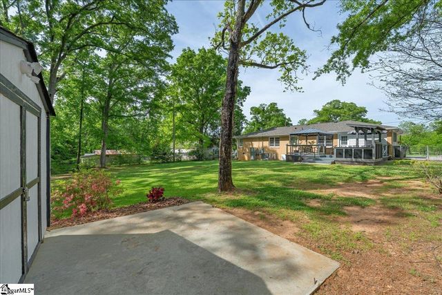 210 Heyward Avenue, Honea Path, SC 29654