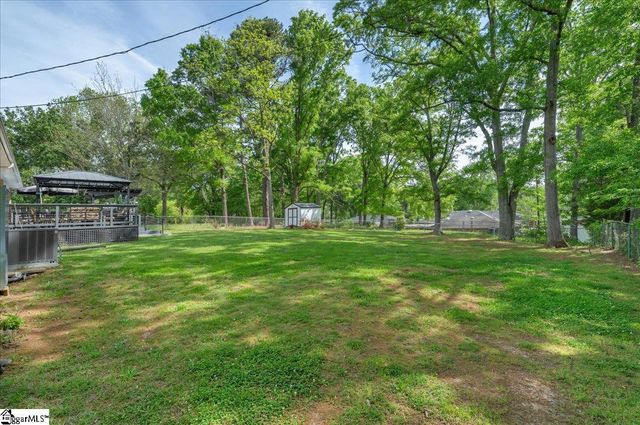 210 Heyward Avenue, Honea Path, SC 29654