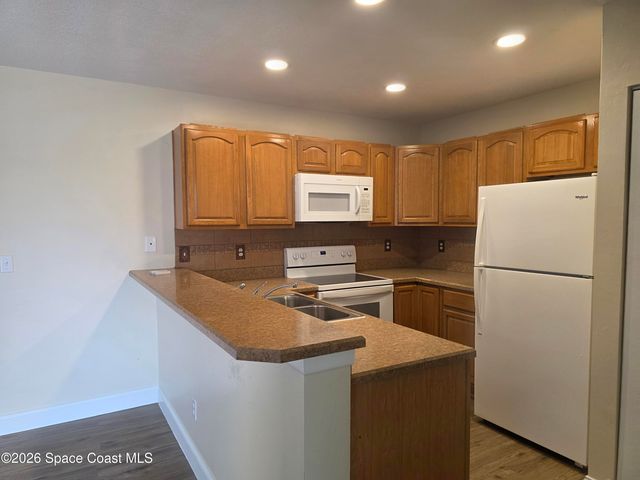 1431 Sheafe Avenue NE 105, Palm Bay, FL 32905