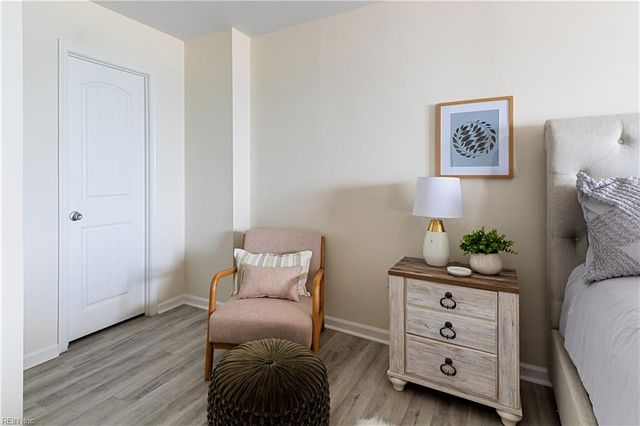100 E Ocean View Ave Apt 912, Norfolk, VA 23503