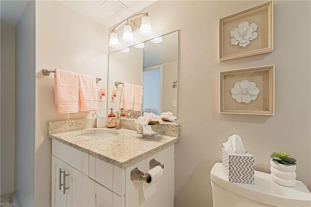 100 E Ocean View Ave Apt 912, Norfolk, VA 23503