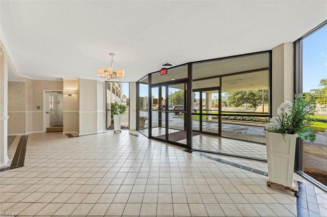 100 E Ocean View Ave Apt 912, Norfolk, VA 23503