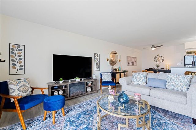 100 E Ocean View Ave Apt 912, Norfolk, VA 23503