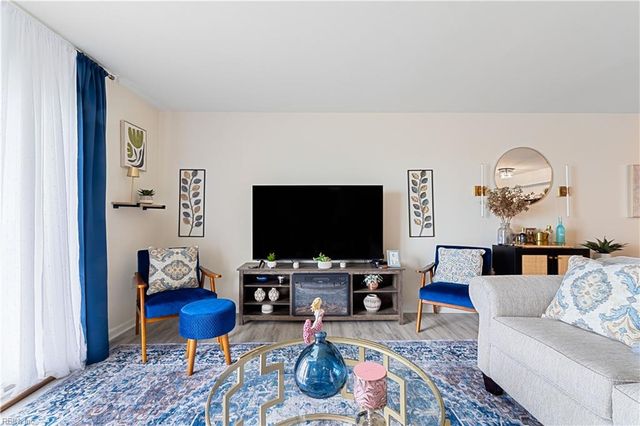 100 E Ocean View Ave Apt 912, Norfolk, VA 23503
