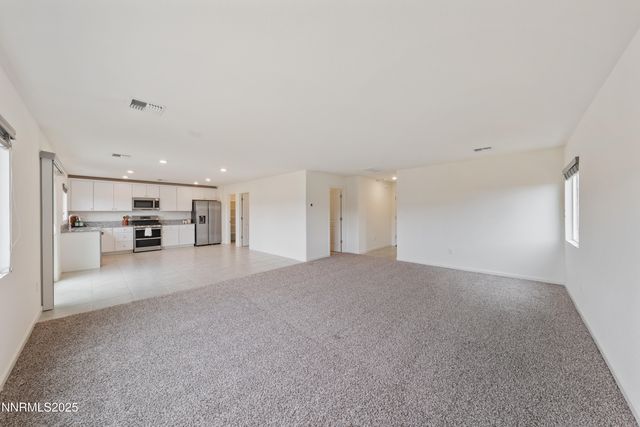 636 Coyote Blf Court, Reno, NV 89506